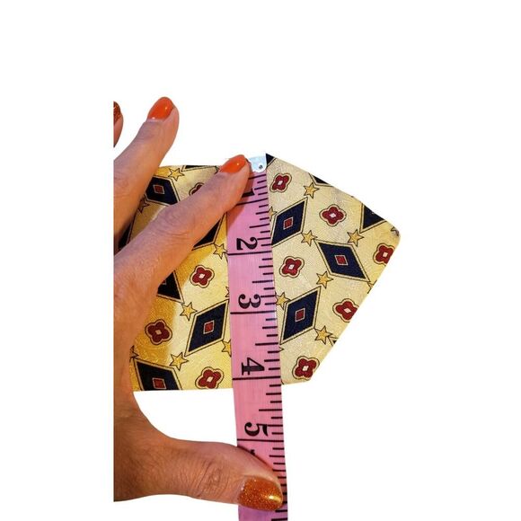 Tommy Hilfiger Neck Tie Mens Cream Blue Red Diamonds Stars Italian Silk Business - Picture 11 of 12